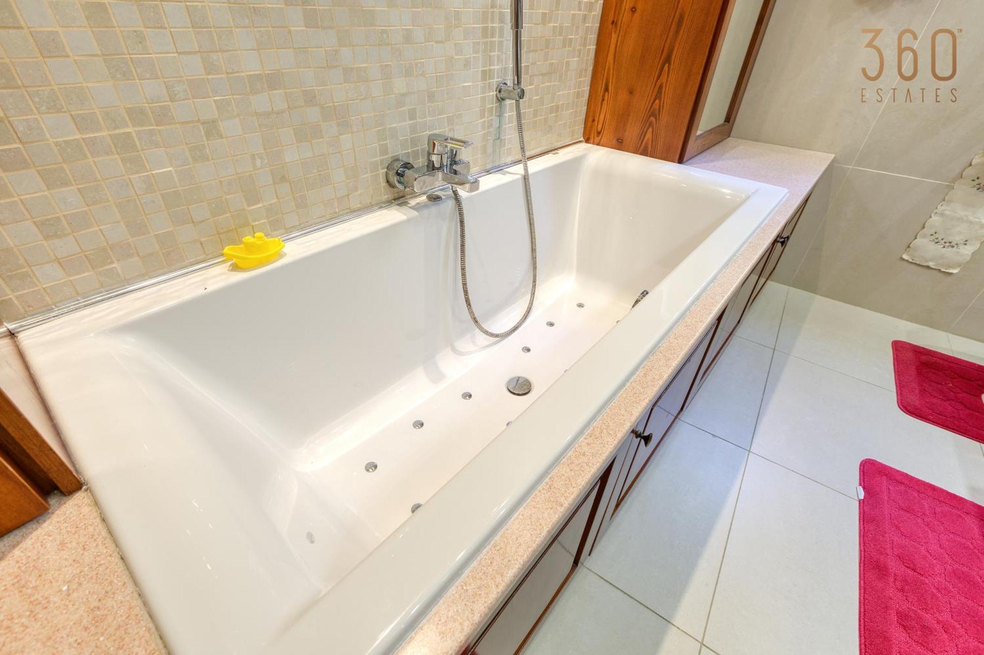 Spacious 4Br Home With Wine Cellar In Zebbug By 360 Estates Exterior photo