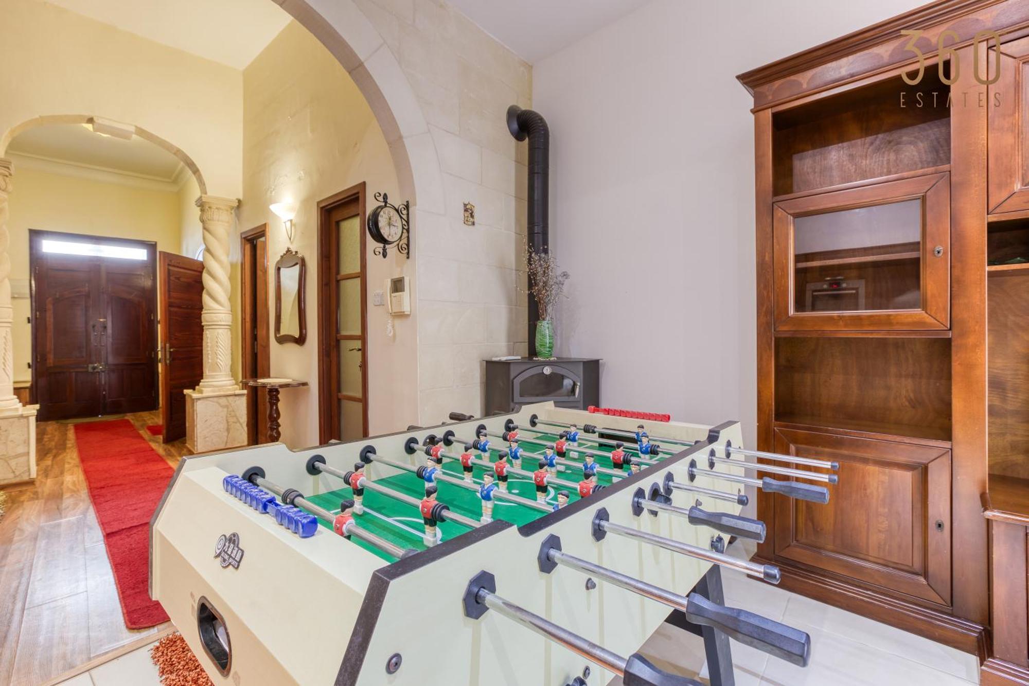 Spacious 4Br Home With Wine Cellar In Zebbug By 360 Estates Exterior photo