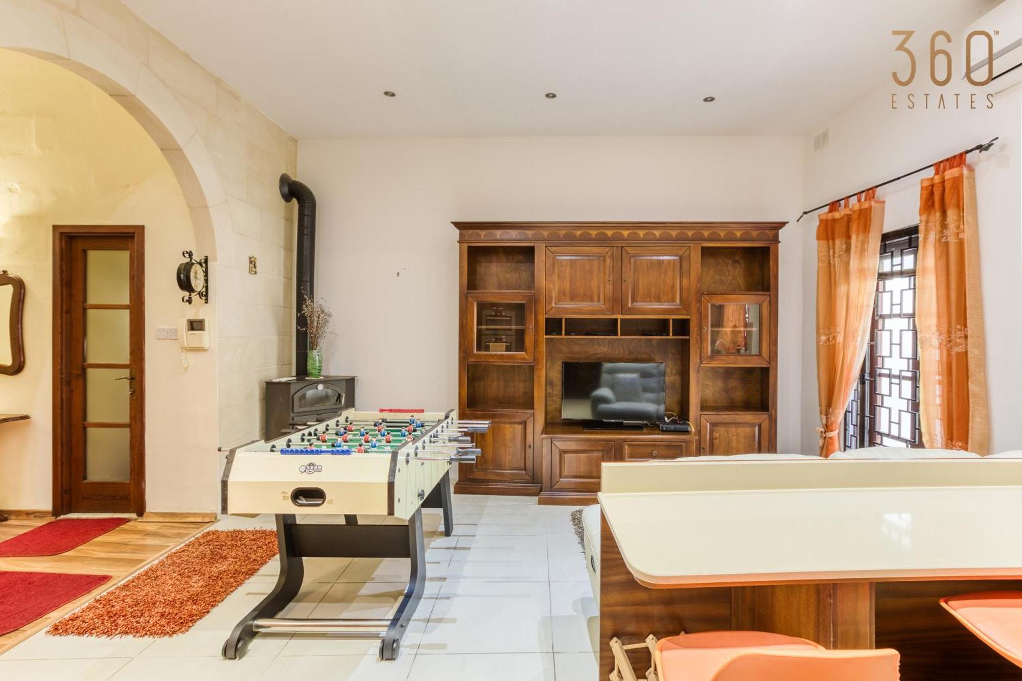 Spacious 4Br Home With Wine Cellar In Zebbug By 360 Estates Exterior photo