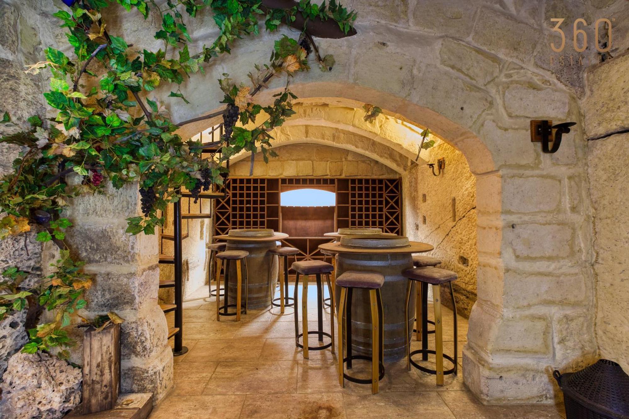 Spacious 4Br Home With Wine Cellar In Zebbug By 360 Estates Exterior photo