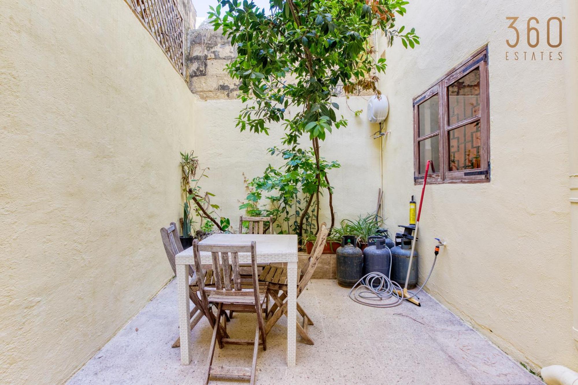 Spacious 4Br Home With Wine Cellar In Zebbug By 360 Estates Exterior photo